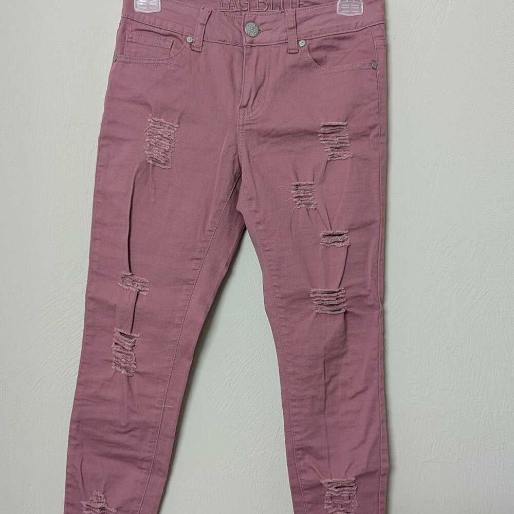 Capri, stretchy, mauve, lightweight jeans, distressed. Sz 1-2